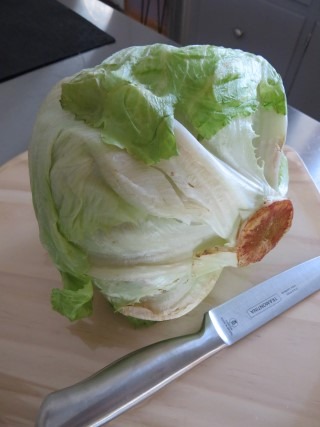 How To Select A Head Of Lettuce 002 (Mobile)