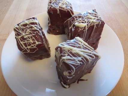 Chocolate Rasberry Pound Cake Mini Desserts 037 (Mobile)