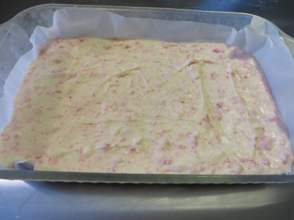 Holiday Peppermint Bark Recipe 041 (Mobile)